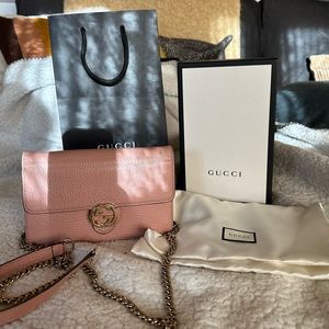 Gucci Pink Wallet on Chain